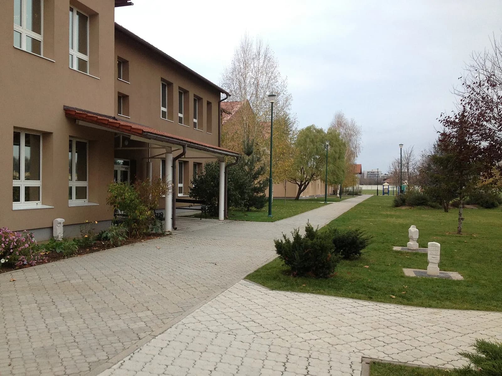 American International School of Bucharest: the American school in Pipera