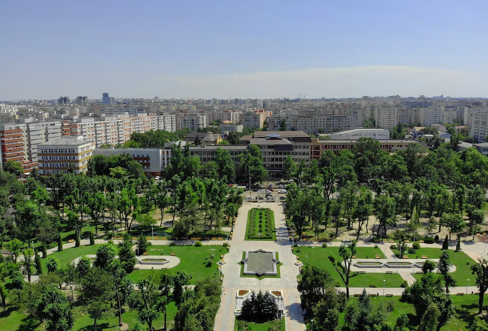 Universitatea Tehnică de Construcții București (Technical University of Civil Engineering of Bucharest), on Bulevardul Lacul Tei